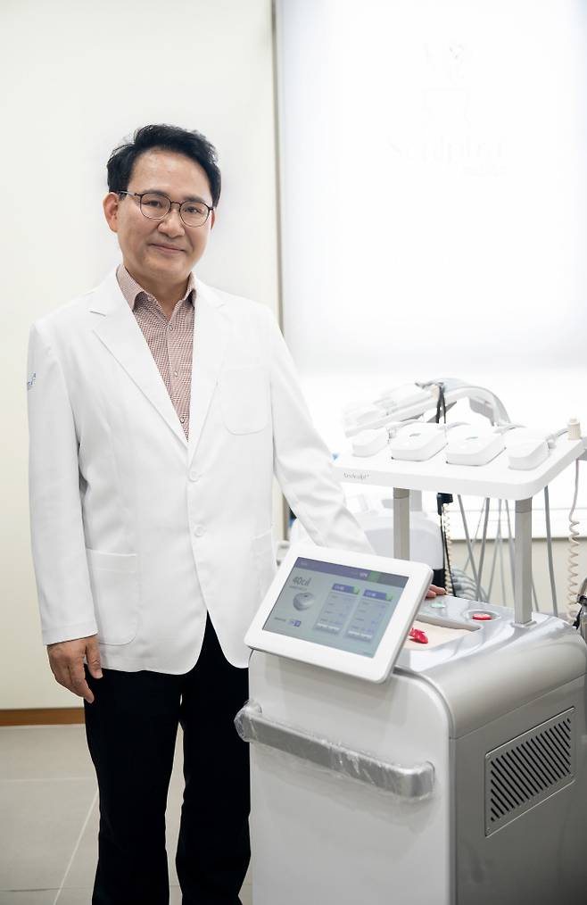 고온 레이저 시대 끝…줄기세포 깨우는 ‘네오스컬프’